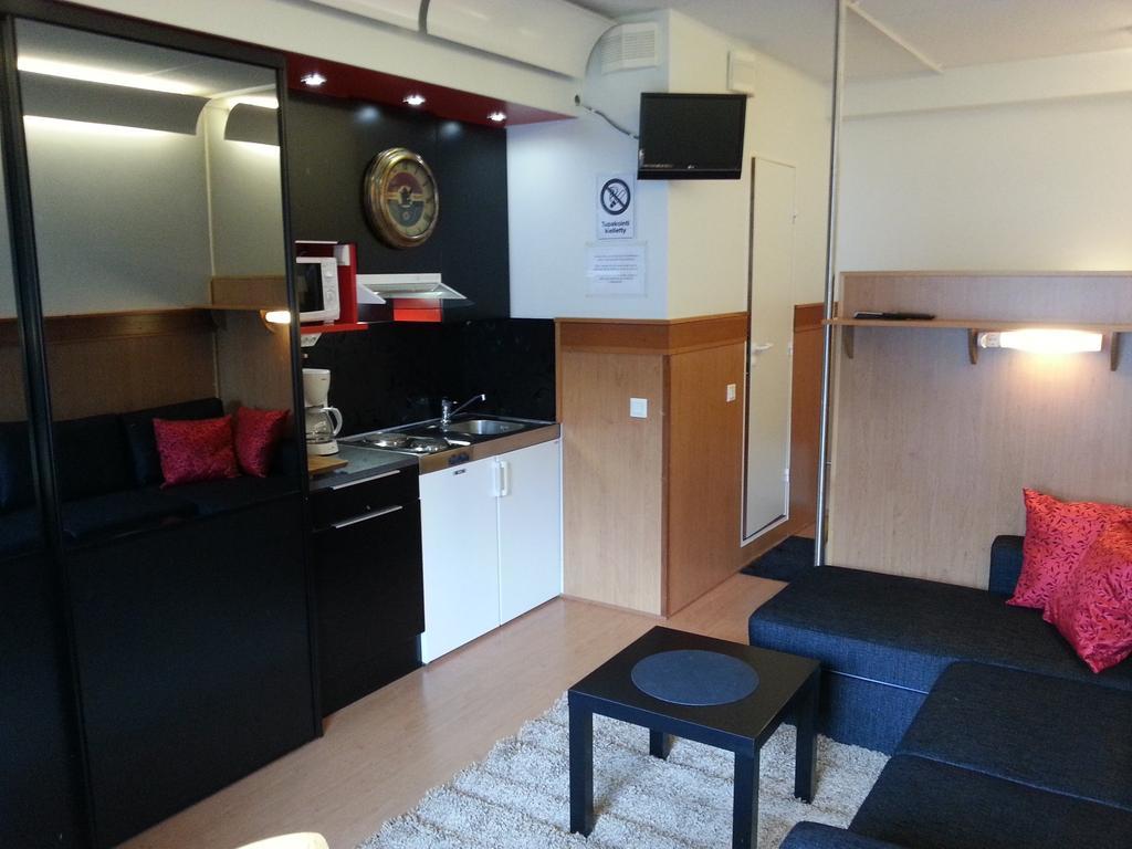 Vuosselin Helmi Apartments ルカ 部屋 写真